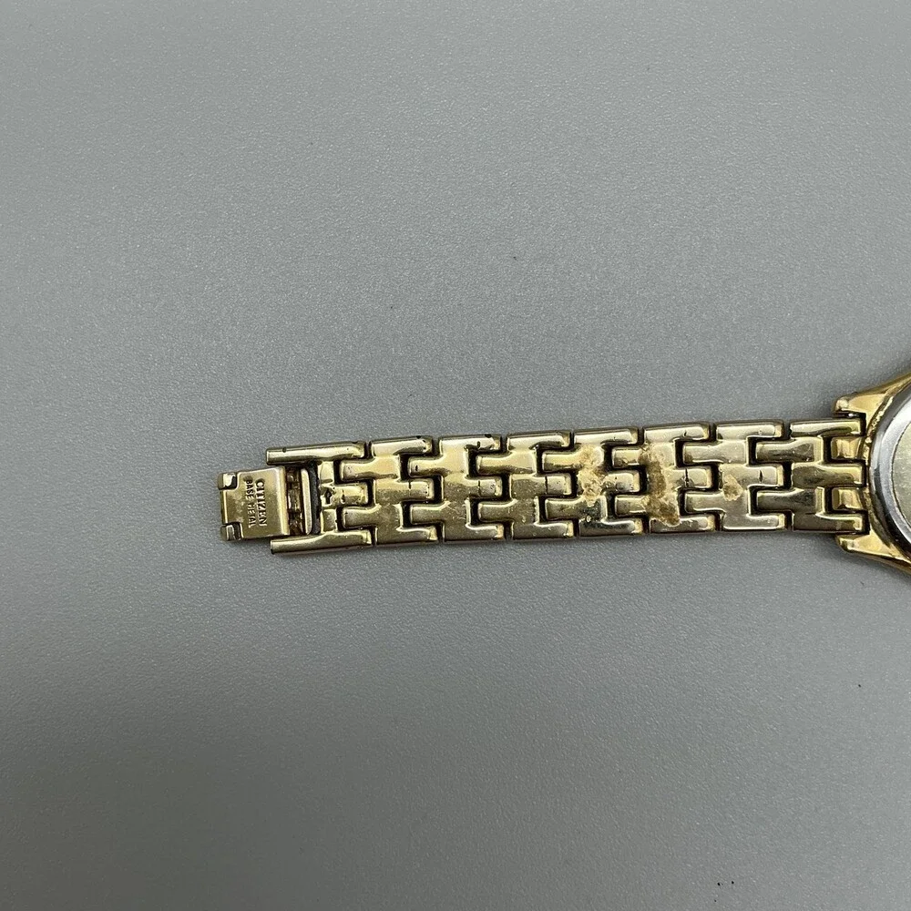 Citizen metal strap elegance